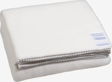 ZOEPPRITZ Blankets 'Smoothy' in White: front