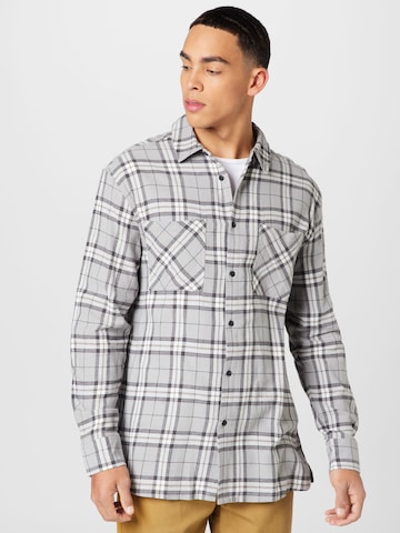 Urban Classics - Ajuste confortable Camisa en gris: frente