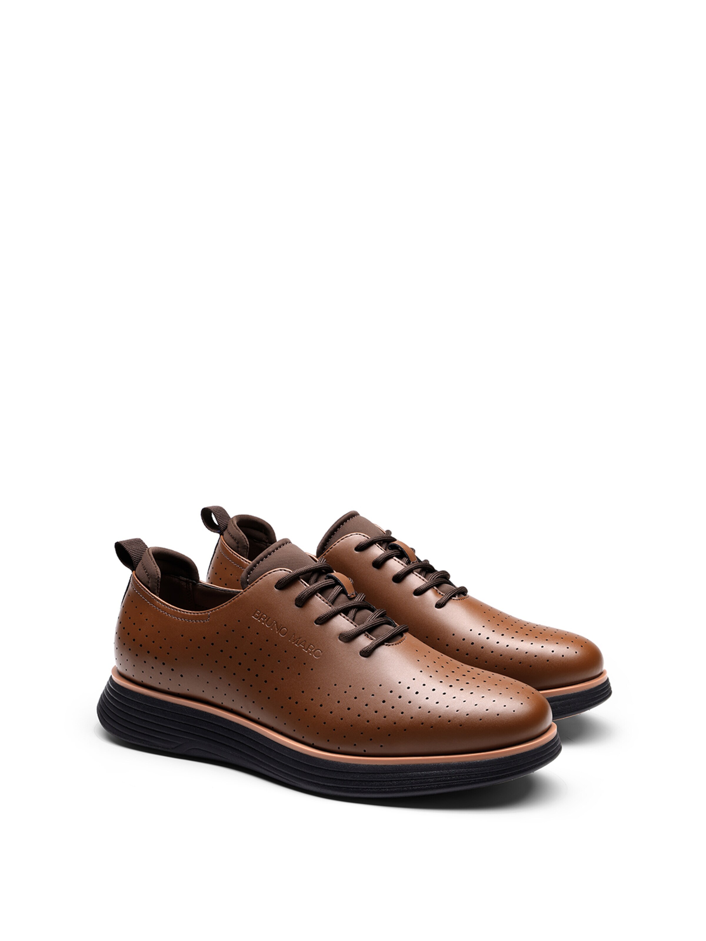 Scarpa stringata di Bruno Marc in marrone