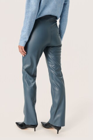 SOAKED IN LUXURY Regular Pleated Pants 'Kaylee' in Grey