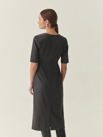 TATUUM Kjole i grå