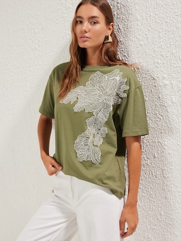 TrendyolMajica - zelena boja