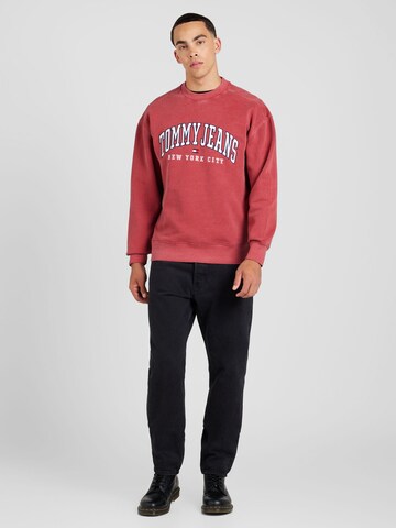 Sweat-shirt 'VARSITY' Tommy Jeans en rouge