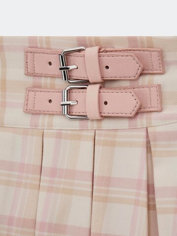 GUESS Rock in Pink
