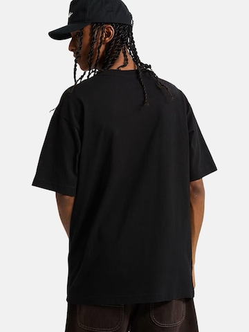 VANS Shirt 'VANS LEFT CHEST SS T-SHIRT' in Zwart