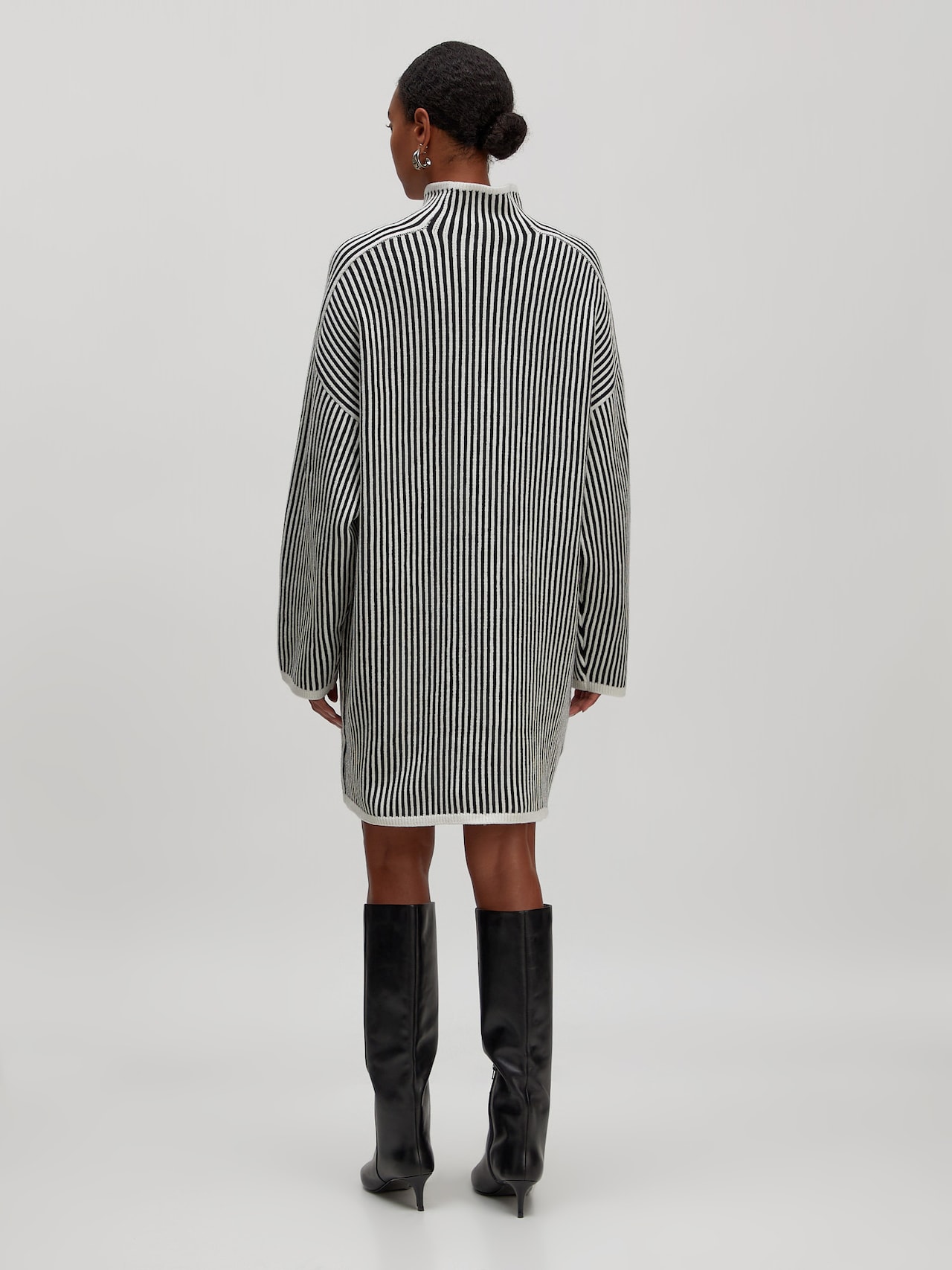 EDITED Produkte Kleid 'Neea' schwarz
