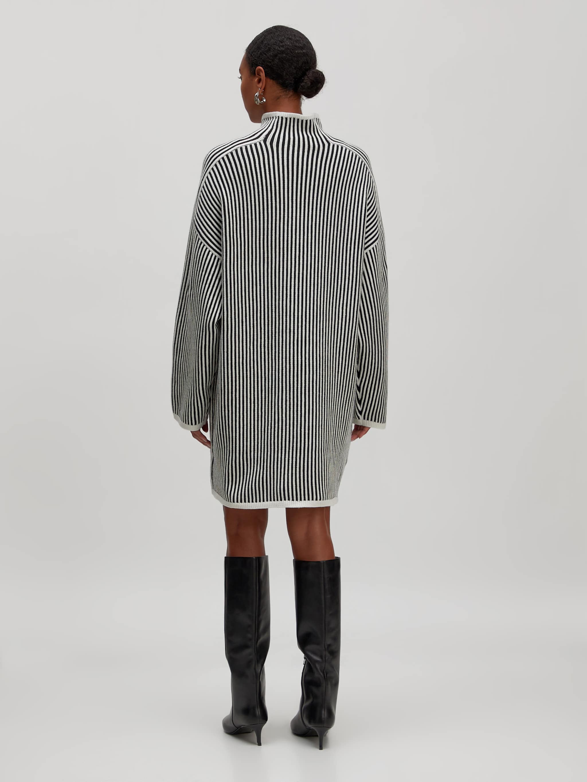 EDITED Producten Jurk 'Neea' Zwart