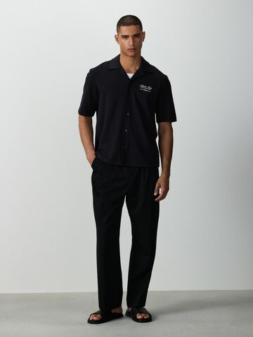 Next Regular fit Srajca | črna barva