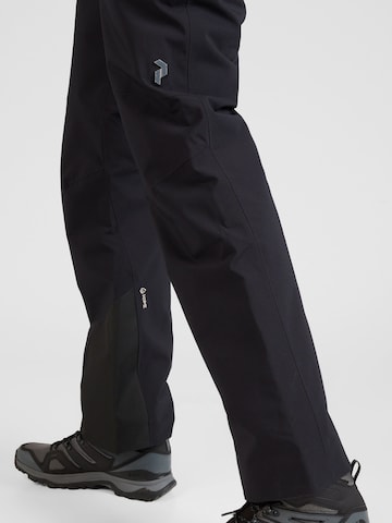 PEAK PERFORMANCE Regularen Športne hlače | črna barva