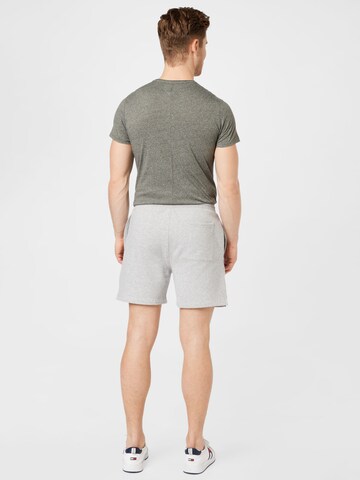 Tommy Jeans Regular Shorts in Grau