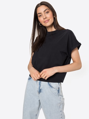 Tricou de la Urban Classics pe negru: față