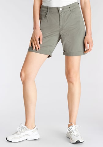 MAC Regular Pants in Green: front