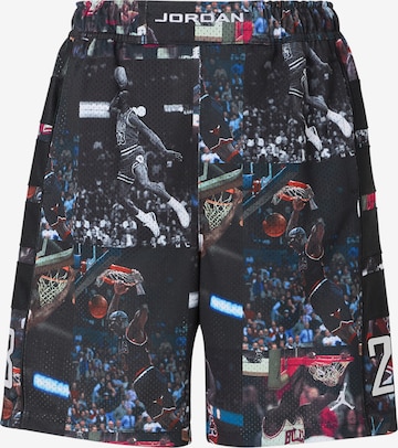 Jordan Regular Housut värissä musta: etupuoli