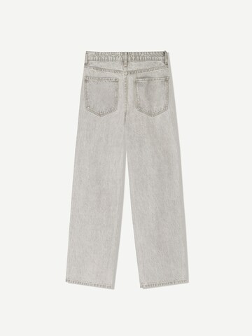 Bershka Regular Jeans in Grey