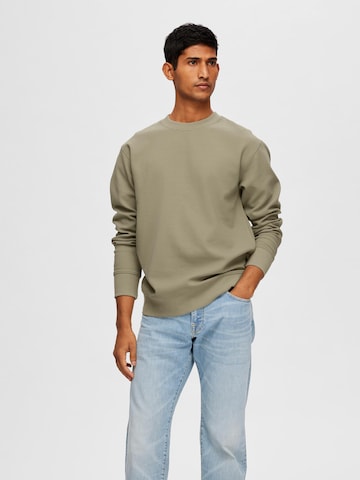 SELECTED HOMME Sweatshirt 'Adam' in Groen