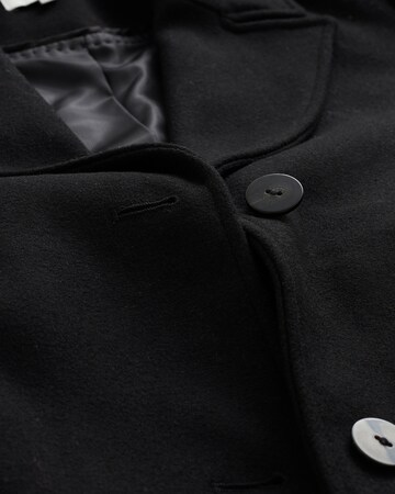 Palton de primăvară-toamnă de la WE Fashion pe negru