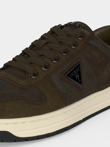 GUESS Låg sneaker 'UDDENT2' i grå