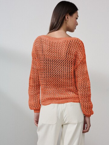 Next Pullover in Orange
