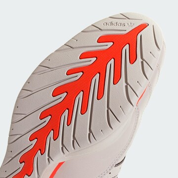 ADIDAS ORIGINALS - Zapatillas deportivas bajas 'Adiracer Lo Audi Revolut F1 Team' en blanco