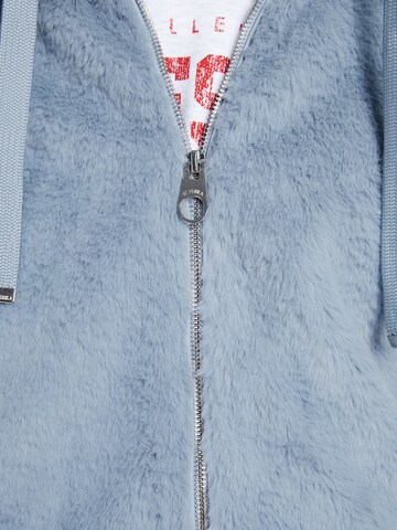 Bershka Jacke in Blau