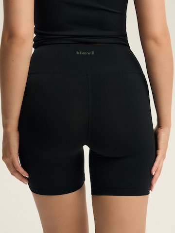 ESOTIQ - Skinny Pantalón 'High Waist Shorts Polyamid Mix glatt seamless stretch Kelsea' en negro