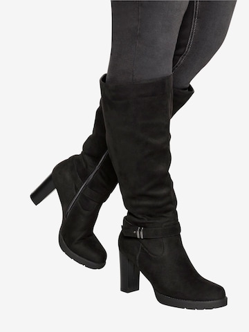 SHEEGO Boots in Black: front