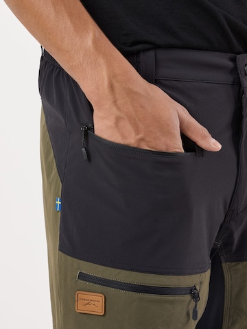SWEDEMOUNT Regular Outdoorbroek 'Lofoten' in Groen