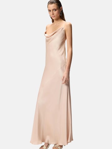 Abito '106587 A1Y5' di PINKO in beige