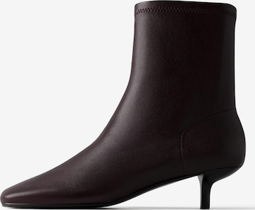 L37 HANDMADE SHOES Kotníkové boty 'YET UNKNOWN' – červená: přední strana