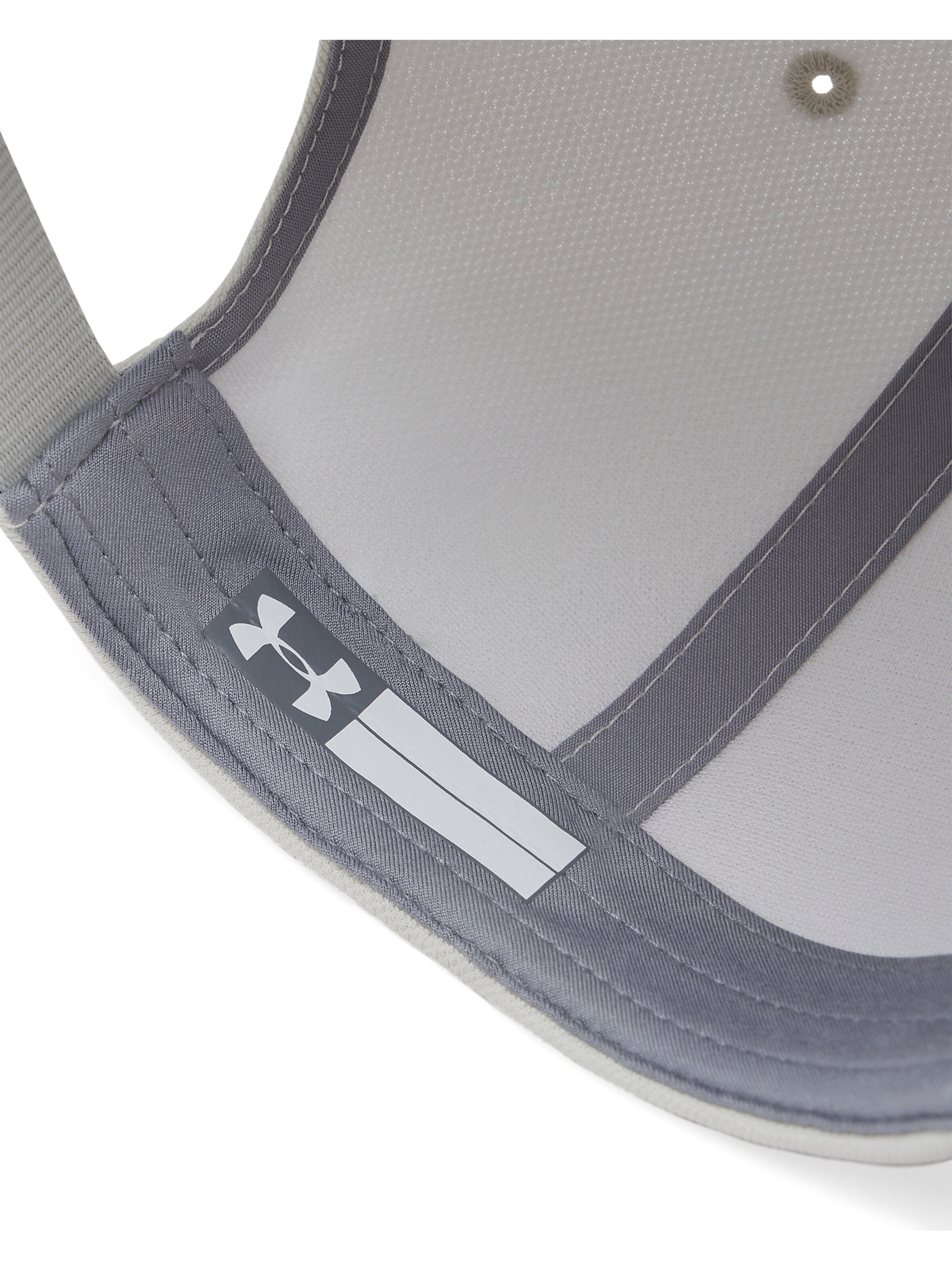 UNDER ARMOUR Athletic Hat 'Blitzing' in White