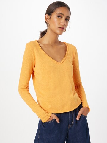 AMERICAN VINTAGE قميص 'SONOMA' بلون أصفر: الأمام