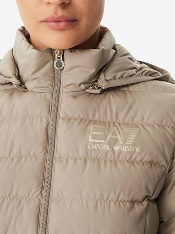 Giacca invernale '8NTB23 TNF8Z' di EA7 Emporio Armani in grigio