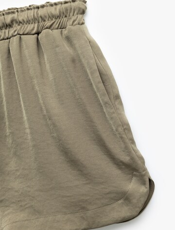 Koton Loose fit Trousers in Green