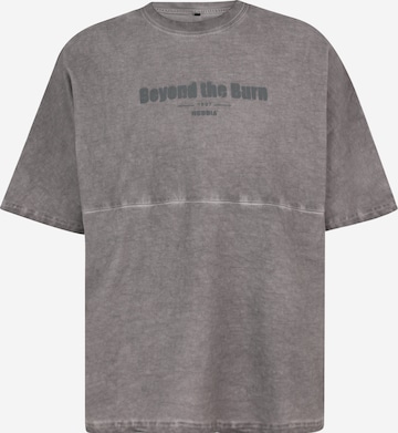 Maglia funzionale 'NO SHORTCUTS 369' di NEBBIA in grigio: frontale