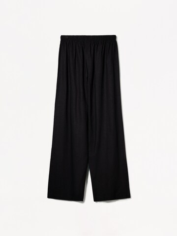 Bershka Wide leg Trousers in Black