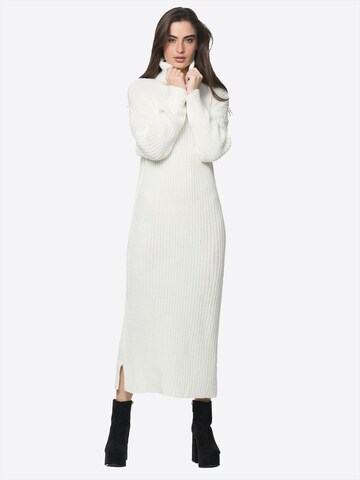 Elara Kleid in Weiß