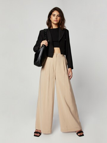 Wide Leg Pantalon à pince 'Cami' Guido Maria Kretschmer Women en beige