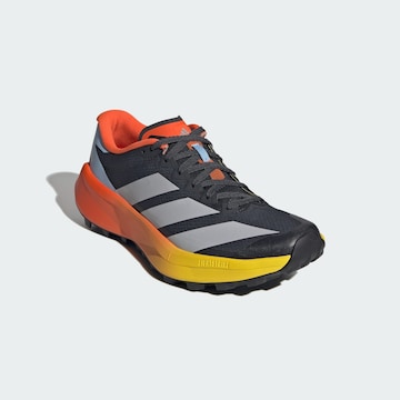 ADIDAS TERREX - Zapatillas de running 'Agravic 4' en gris