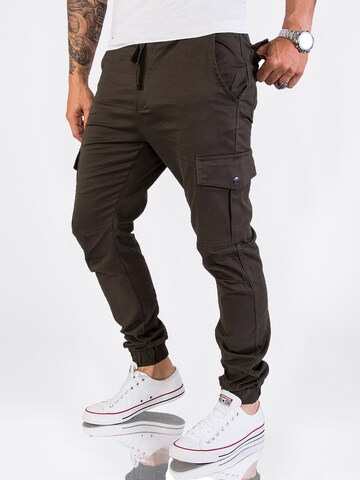 Rock Creek Tapered Cargo Pants in Green