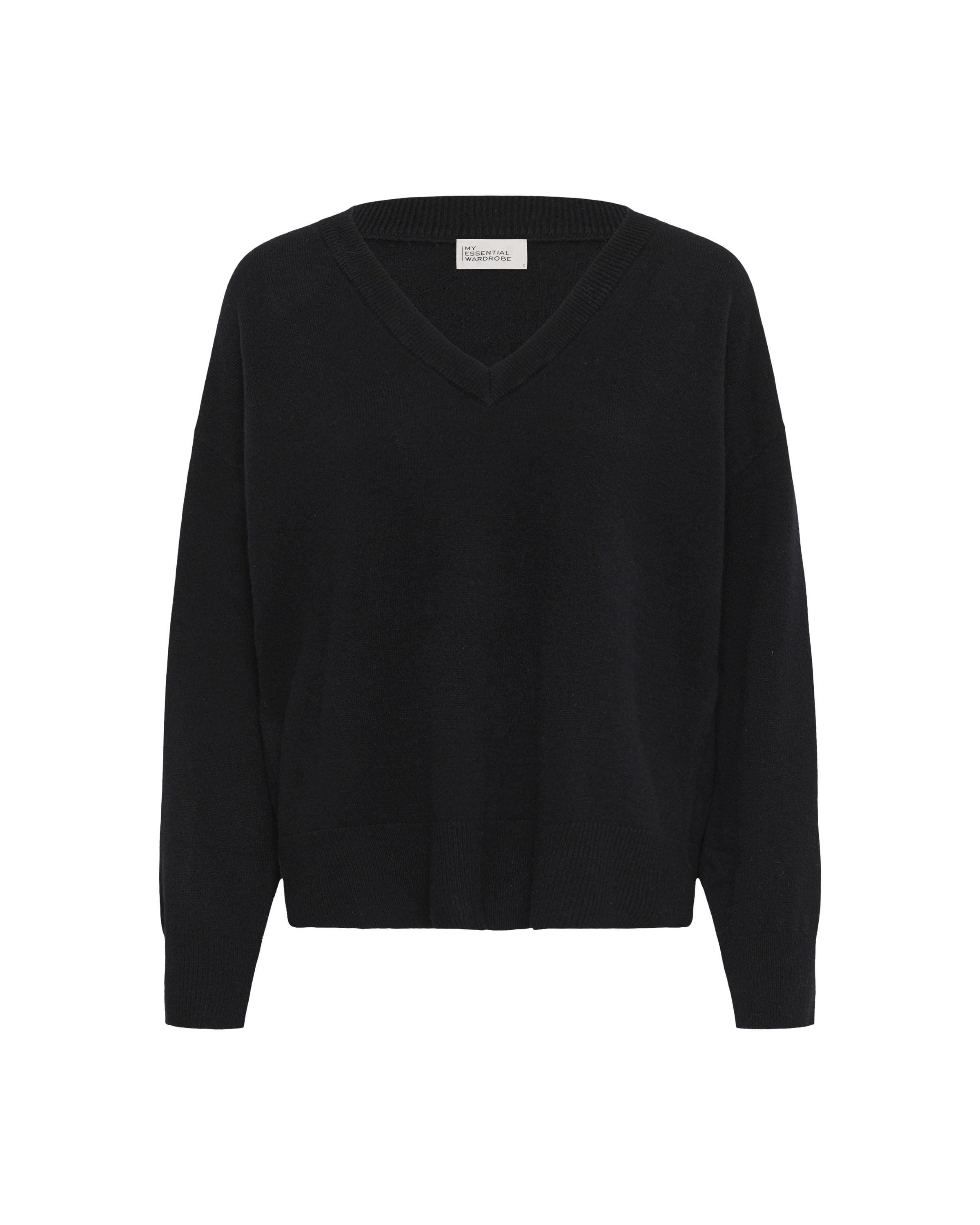 My Essential Wardrobe Trui 'Jola' in Zwart: voorkant