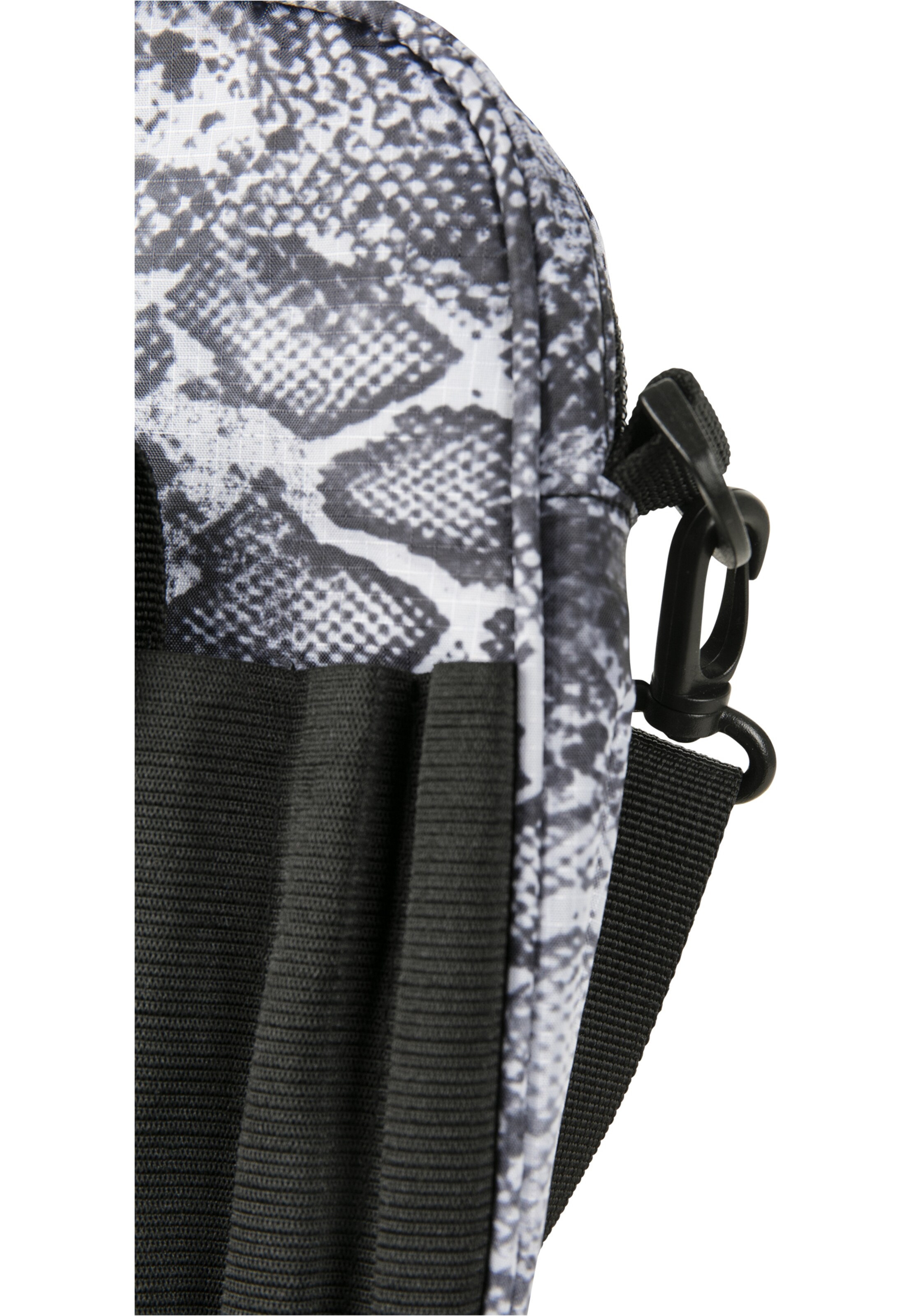 Urban Classics Umhängetasche in Weiß