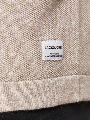 JACK & JONES Пуловер 'Gustav' в сиво