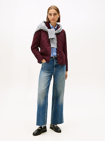 TOMMY HILFIGER Tussenjas in Rood