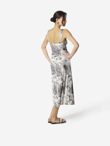 KOROSHI Jurk in Grijs