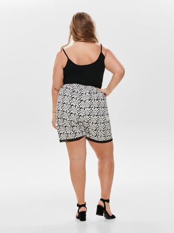 ONLY Carmakoma Regular Shorts 'CARJane' in Schwarz