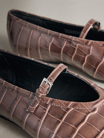 Next Ballerina met riempjes 'N. Premium' in Bruin