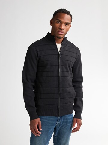 Vestes en maille Petrol Industries en noir : devant