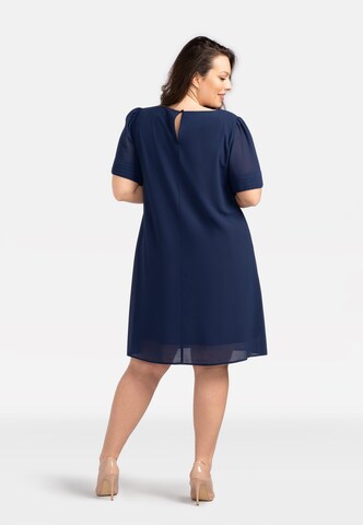 Robe de cocktail 'NILA' Karko en bleu