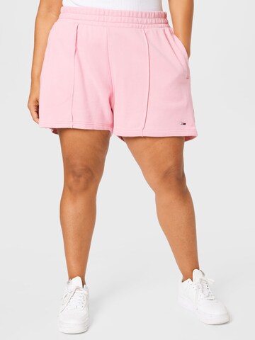 Tommy Jeans Curve Regular Shorts in Pink: predná strana