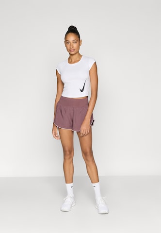 NIKE Λειτουργικό μπλουζάκι 'TEMPO SWOOSH' σε λευκό